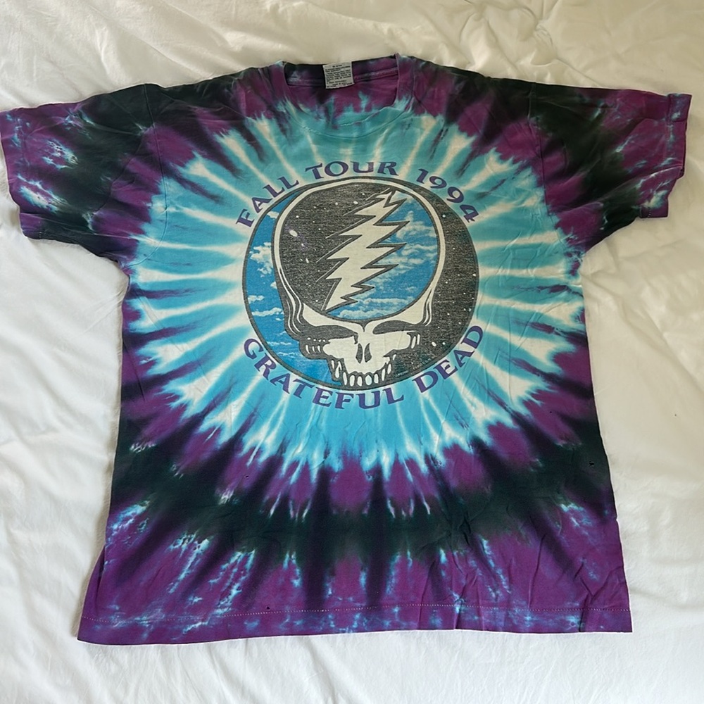 Vintage/Single Stitch Original Grateful Dead 1994 Tour Tee.